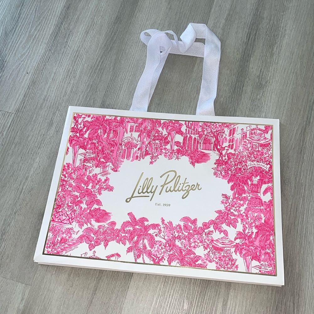 Lilly Pulitzer beautiful medium shopping bag